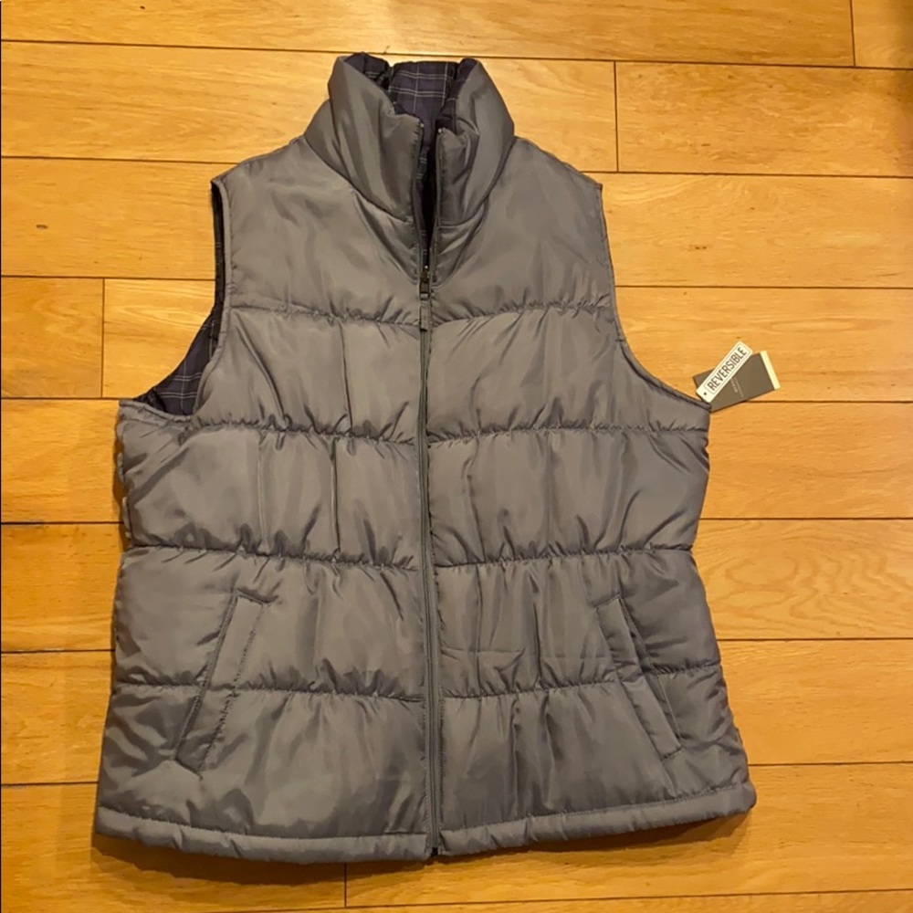 Reversible vest